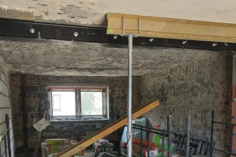 Dwuteownik pod strop: Jak wybrać i zamontować bezpiecznie?