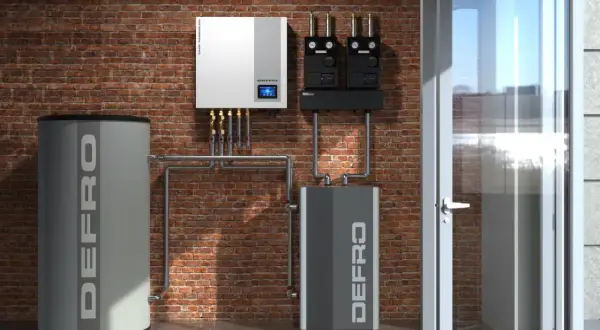 System grzewczy Defro z zasobnikiem i modułem hydraulicznym, idealny jako jaki bufor do domu 100m2.