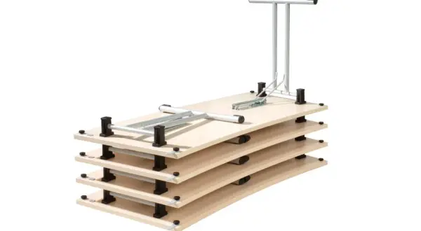 Jak zbudować stół ze składanymi nogami? Przewodnik DIY