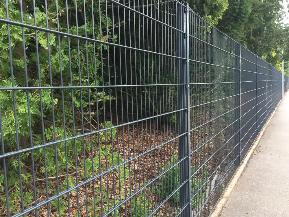 Zdjęcie Najtańsze ogrodzenie: Ranking materiałów, kosztów i porad DIY